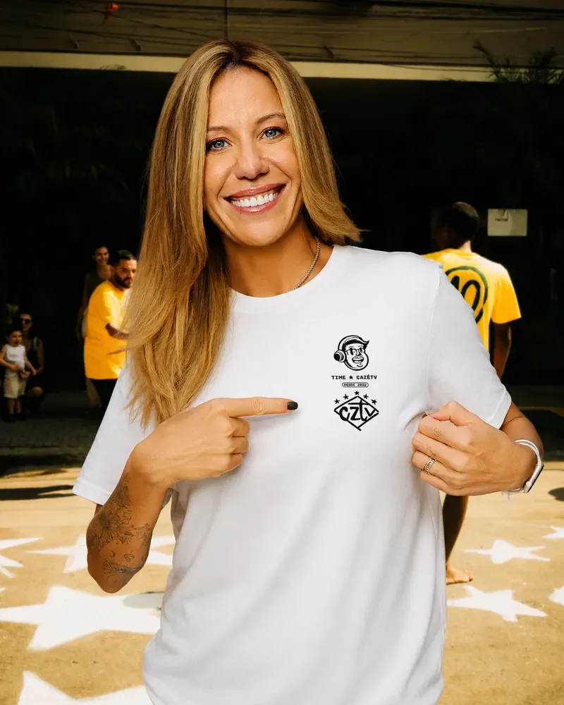 Camisa CazéTV branca do Traje Oficial Copa 2026